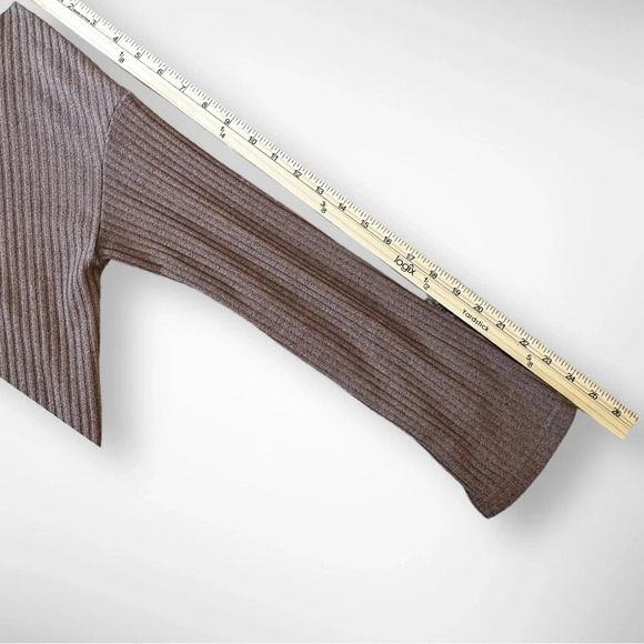 SHEIN‎ Women's Color Block Cropped Turtleneck Sweater Medium | EUC - Picture 8 of 9